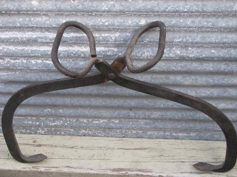 photo of old antique iron tongs, primitive vintage farm ice house block carrier tool #3