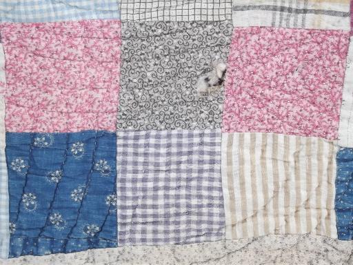 photo of old antique patchwork quilts, shabby cutter quilt lot for crafts / fabric #7