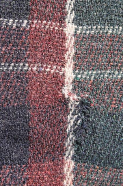 photo of old antique plaid blanket lap robe for buggy or horse drawn sleigh #4