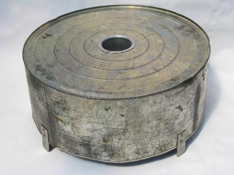 photo of old antique tin cake pan, to make huge church supper layer cake #3