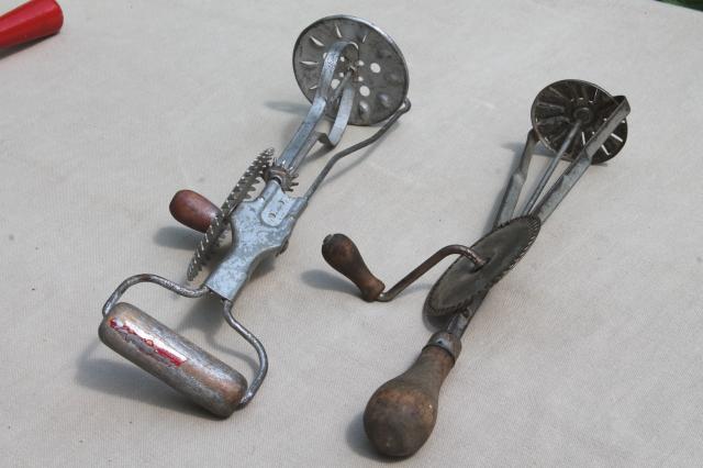 photo of old, antique, vintage eggbeaters, hand-crank rotary egg beater collection #14