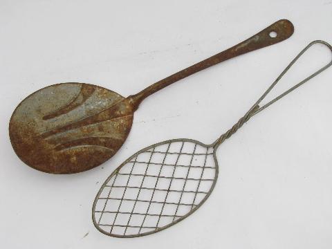 photo of old antique vintage kitchenware, lot primitive wire / rusty metal kitchen utensils #5