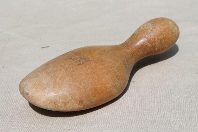 photo of old antique wood darning egg, wooden foot form sock darner vintage 1907 patent  #5