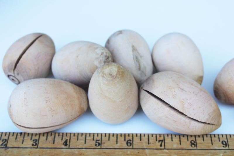 photo of old cracked carved wood nest box eggs, natural brown eggs, vintage primitives #3