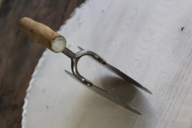 photo of old double knife blade rocking chopper, rustic forged steel mezzaluna early 1900s vintage #2