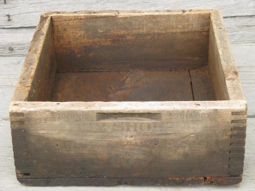 photo of old dovetailed wood box, vintage packing crate for ammunition cartridges #2