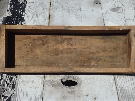 photo of old dovetailed wood packing crate, primitive vintage farm tool box #4