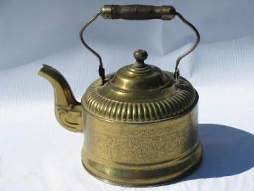 catalog photo of old etched brass tea kettle, teakettle w/ wood handle, vintage England?