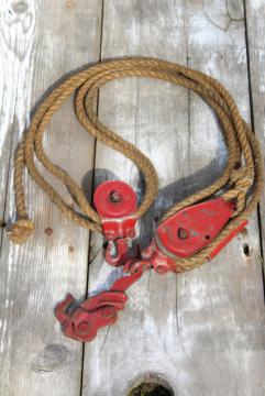 catalog photo of old farm primitive tool, vintage block and tackle pulley hoist w/ rustic natural rope