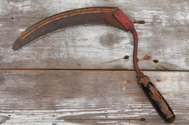 photo of old farm tools lot, vintage corn knives w/ sickle cutter blade & wood handle #8