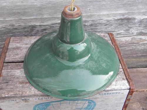 photo of old green/white enamel pendant light, industrial work shop/barn lighting #2