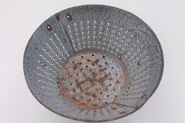 photo of old grey graniteware enamel ware colander basket / strainer, antique kitchen primitive #2