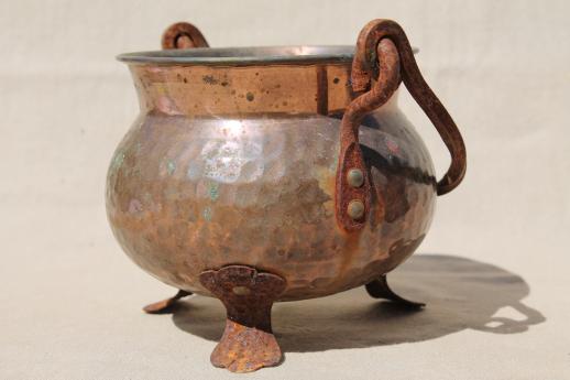 photo of old hammered copper kettles lot, collection of small cauldron pots w/ wrought iron handles #2