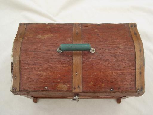 photo of old handmade wood sewing box, small dome top trunk or chest, tramp art vintage  #9