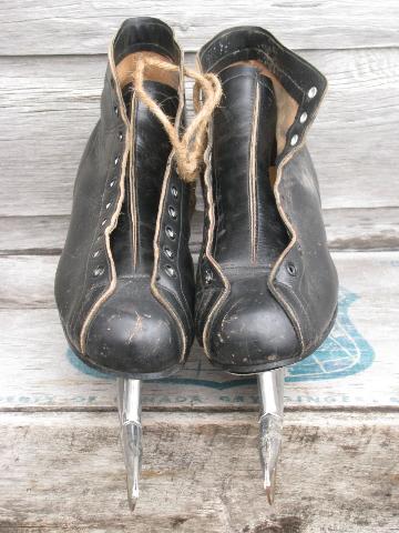 photo of old hockey skates, vintage ice skates w/ Canada made leather boots #3