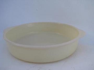 catalog photo of old ivory color, vintage Fire-King kitchen glass round baking pan