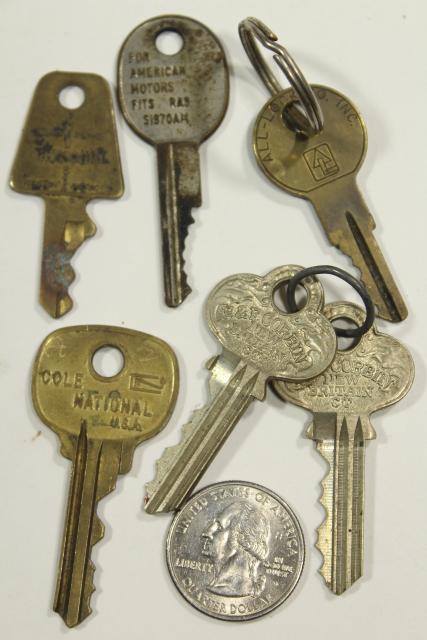 photo of old key lot, old cigar box full of vintage keys, car keys, house latch keys etc #8