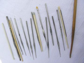 catalog photo of old lacemaking crochet hook lot, vintage fine gauge steel & bone hooks