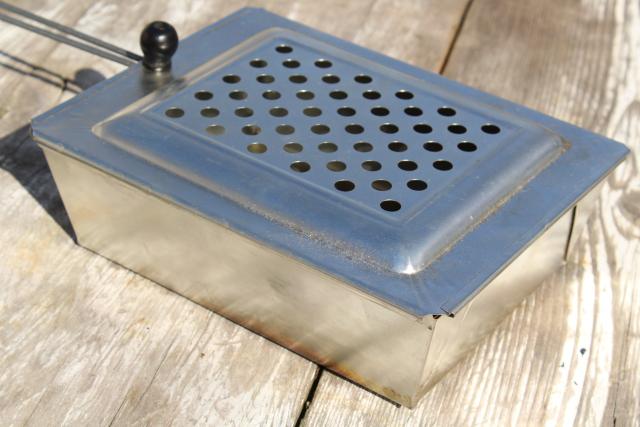 photo of old metal basket popcorn popper w/ wire handle, vintage campfire / fireplace corn popper  #3