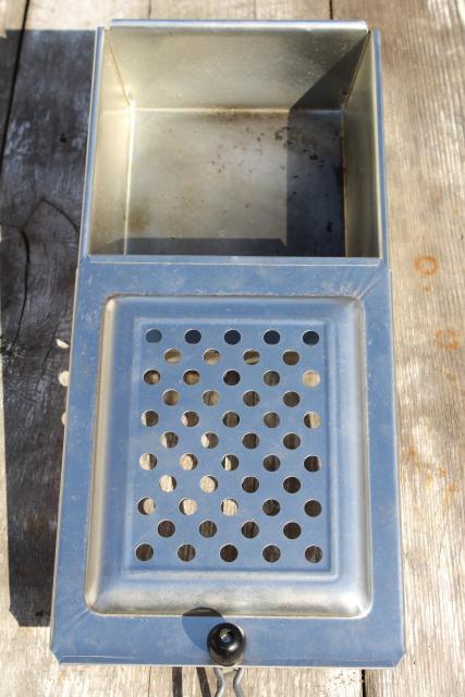 photo of old metal basket popcorn popper w/ wire handle, vintage campfire / fireplace corn popper  #5