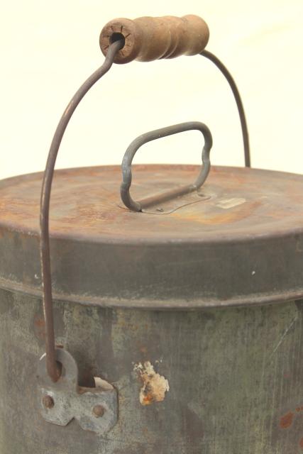 photo of old metal milk pail cream can w/ handle & lid, shiny tinned steel interior #4