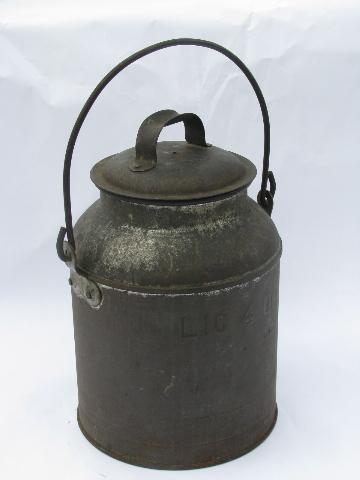 photo of old one gallon size milk or cream can w/ loop handle, vintage dairy farm primitive #2