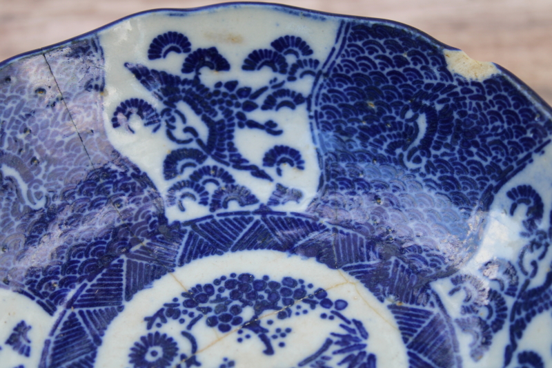 photo of old repaired Japanese or Chinese porcelain bowl Imari pattern ko sometsuke vintage blue and white china #5