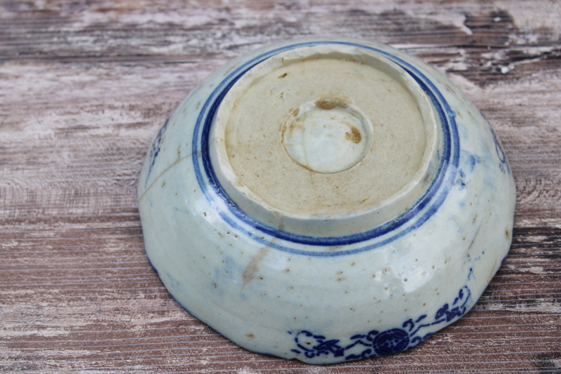 photo of old repaired Japanese or Chinese porcelain bowl Imari pattern ko sometsuke vintage blue and white china #8