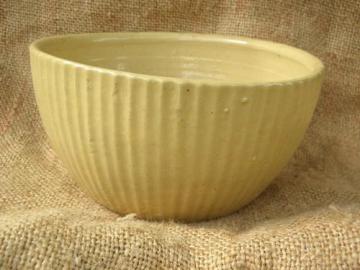 catalog photo of old ribbed yellow ware pottery bowl or cachepot, vintage Z mark