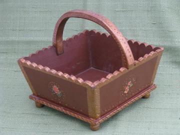 catalog photo of old roses vintage painted wood basket, carved scalloped lace border