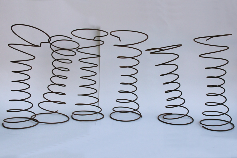 photo of old rusty steel bedsprings, hourglass shape bed springs for primitive decor or crafts  #1