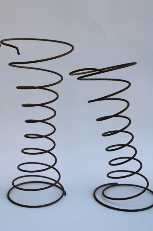 photo of old rusty steel bedsprings, hourglass shape bed springs for primitive decor or crafts  #2