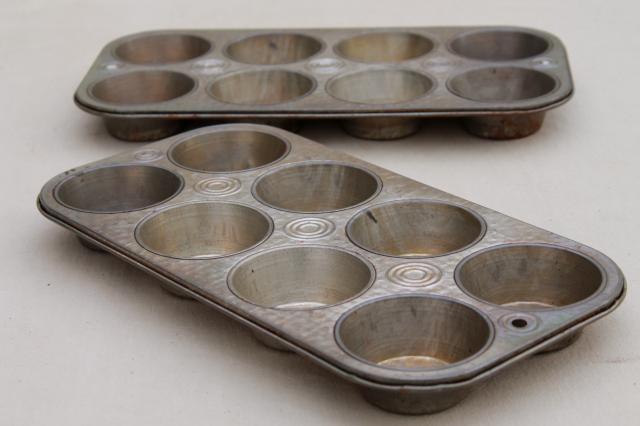 photo of old rusty steel muffin tins, primitive rustic country vintage kitchen baking pans #2