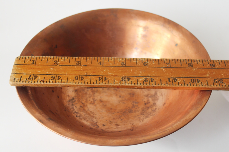 photo of old solid copper bowl w/ tarnished patina, vintage farmhouse kitchen decor #2