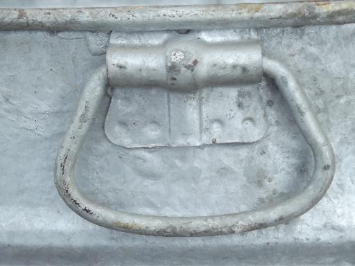 photo of old wash tub galvanized metal washtub w/ original vintage Wheeling label #6