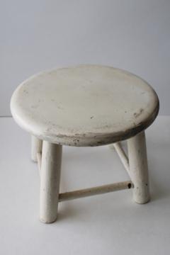 catalog photo of old white paint wood milking stool, vintage farm primitive farmhouse style low plant stand 