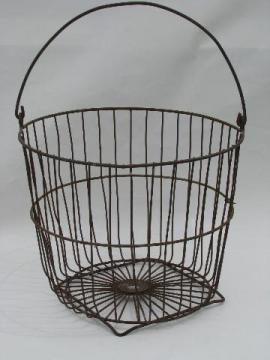 catalog photo of old wire egg collecting basket, vintage farm primitive