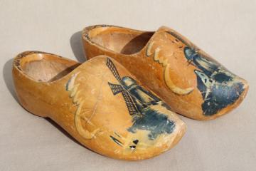 catalog photo of old wood Dutch clogs, traditional wooden shoes w/ delft style painted Holland windmills