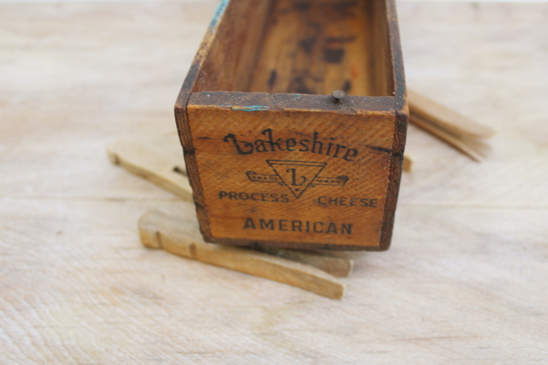 photo of old wood cheese box Lakeshire vintage Borden dairy advertising graphics wooden crate #5