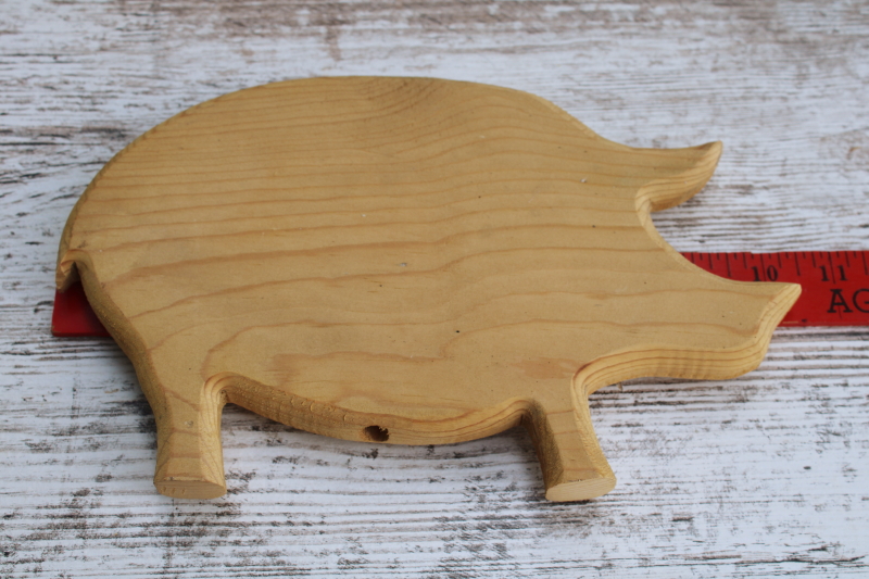 photo of old wood pig cutting board, handmade vintage farm kitchen decor, rustic farmhouse style  #10