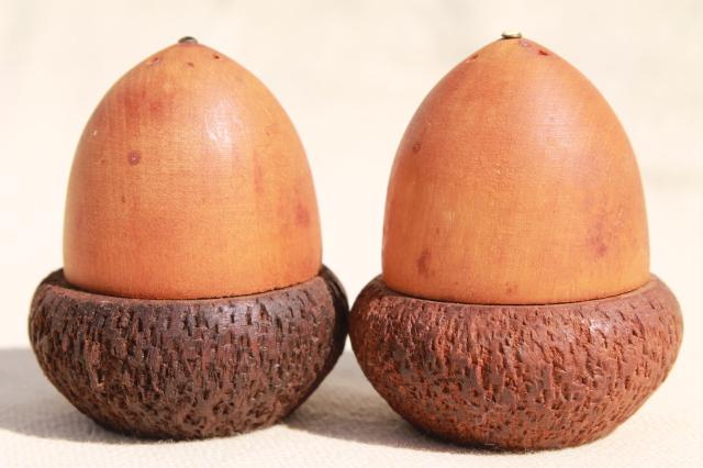 photo of old wooden acorns S&P shakers,  hand-crafted walnut wood acorn salt and pepper #1