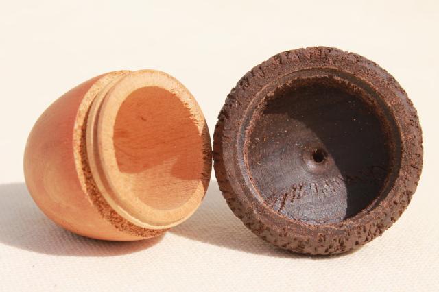 photo of old wooden acorns S&P shakers,  hand-crafted walnut wood acorn salt and pepper #5