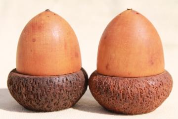 catalog photo of old wooden acorns S&P shakers,  hand-crafted walnut wood acorn salt and pepper