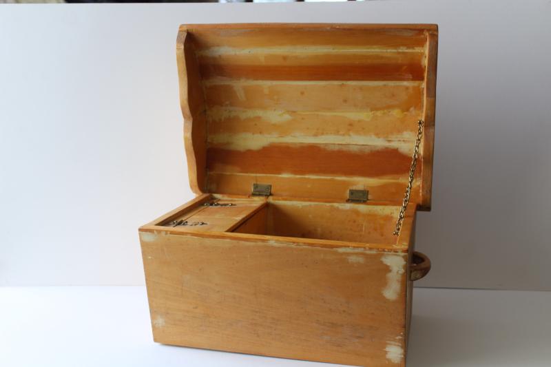 photo of old wooden sewing box, doll size vintage wood dome top trunk w/ till #7