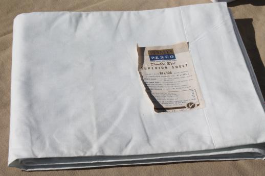 photo of old-fashioned plain white cotton flat bed sheets & flannel sheet blankets, vintage linens lot #5