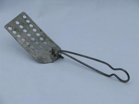 photo of old-fashioned vintage all metal pancake turner / flipper spatula #2