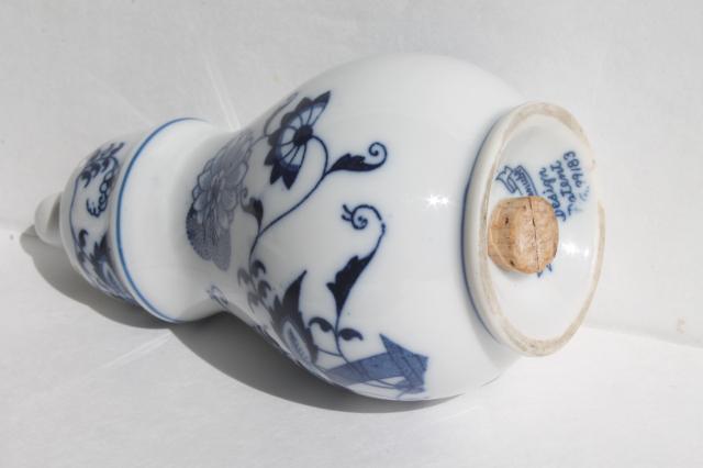 photo of onion pattern Blue Danube china pepper pot shaker, vintage Japan #3