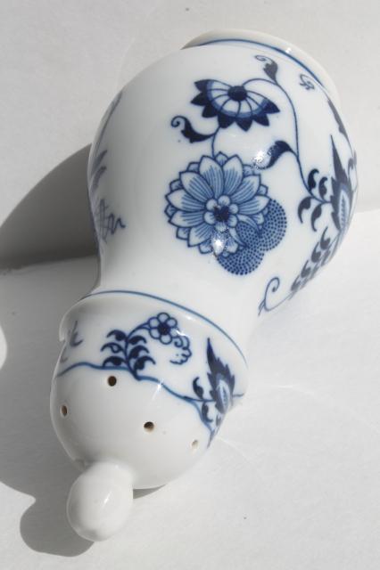 photo of onion pattern Blue Danube china pepper pot shaker, vintage Japan #4
