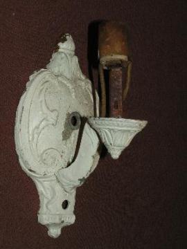 catalog photo of ornate antique cast metal wall sconce shabby white paint