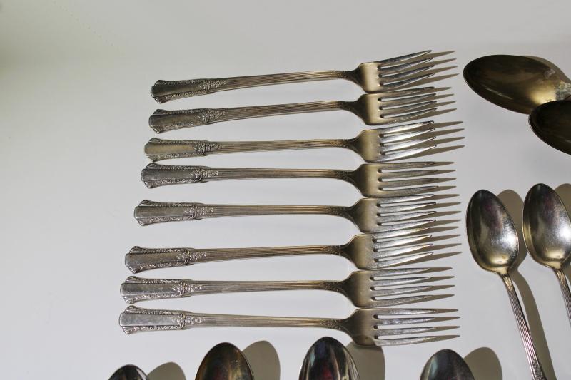 photo of overlaid silver plate flatware complete set for 8, 1940 vintage Wm Rogers Treasure pattern #5